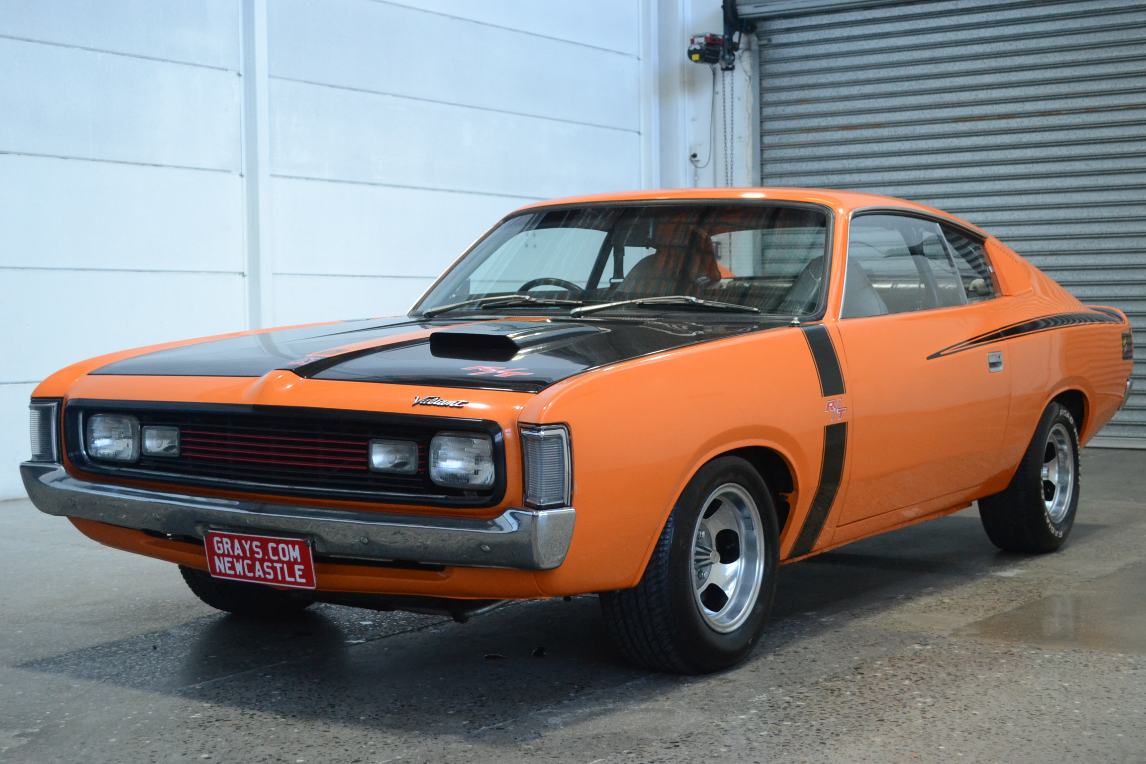 1977 Chrysler Valiant Charger R/T Manual Coupe HEMI 265 6 PACK Tribute  Auction (0001-10051165) | Grays Australia