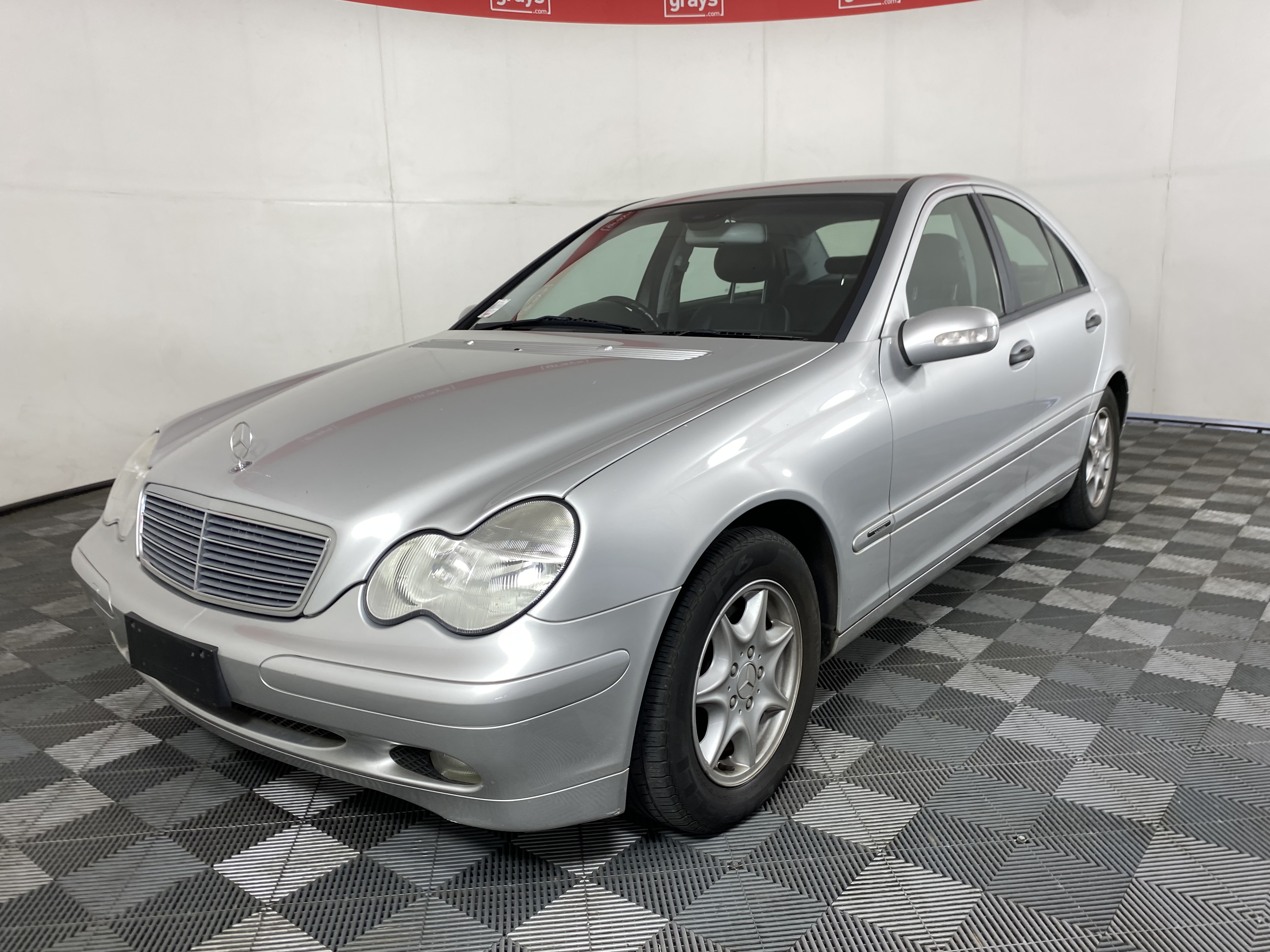 2002 Mercedes Benz C180 K Classic W203 Automatic Sedan Auction (0001 ...