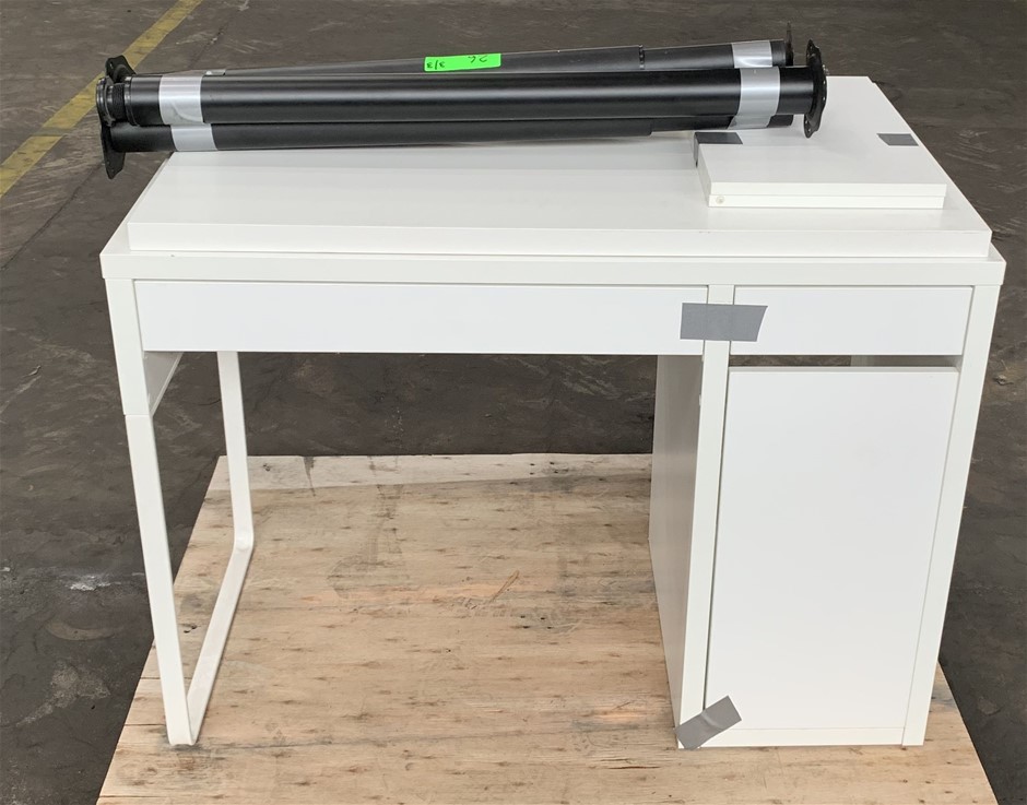 Qty 2 X Desks Auction 0026 2543450 Grays Australia