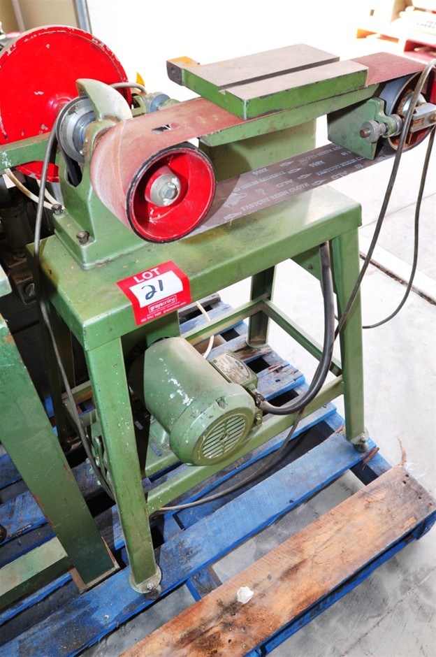 Disk Sander / Linisher Woodfast on Metal Frame support, 3 Speed Belt