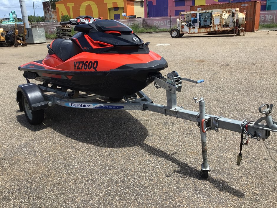 SeaDoo RXP300 RS Fiberglass Sit Down Jetski Auction (00017036555