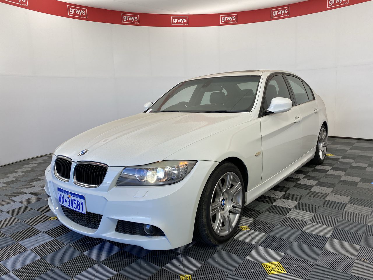 2010 BMW 3 Series 320i EXEC. E90 Automatic Sedan Auction (0001-9028959 ...