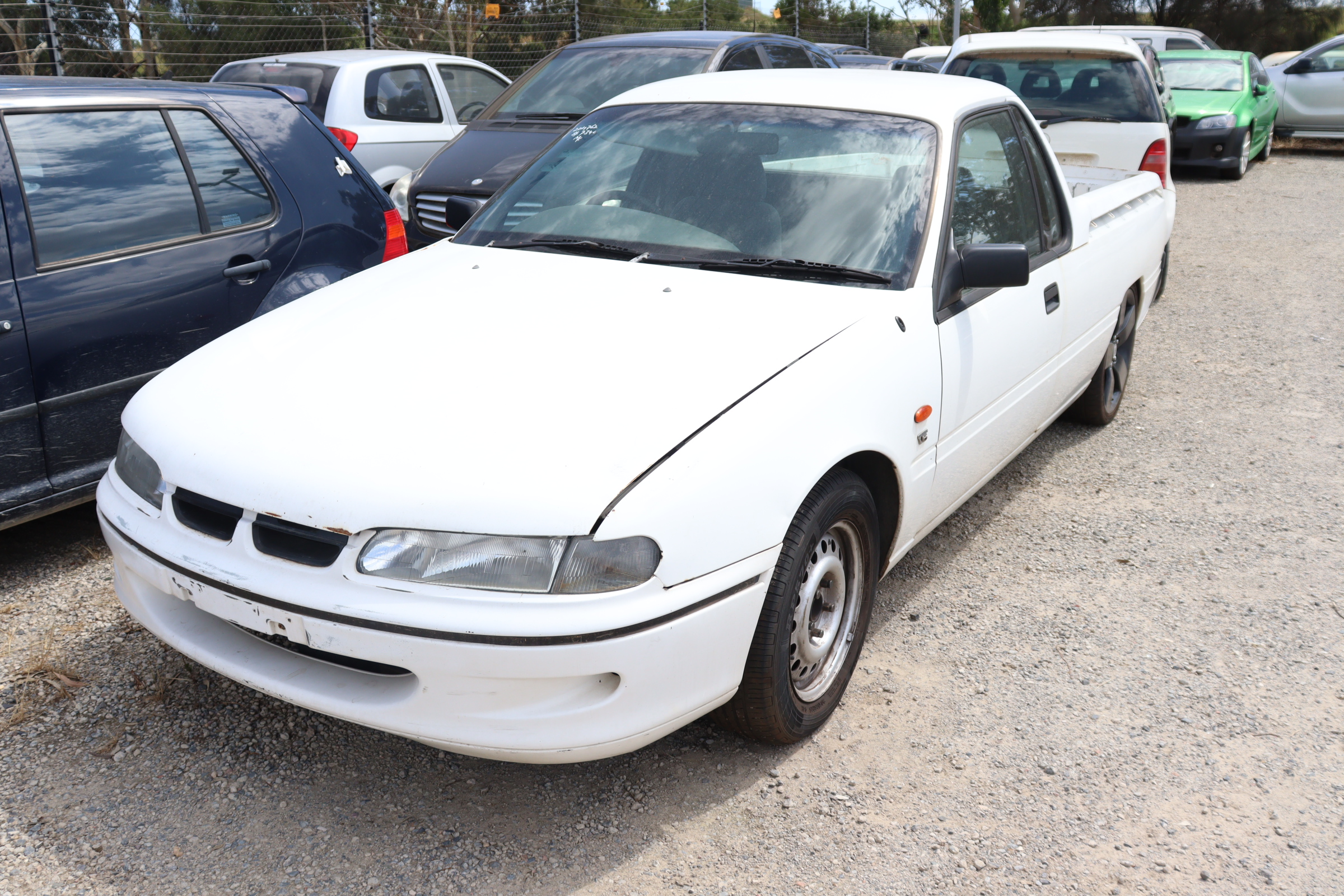 1997 Holden Commodore VSIII Automatic Ute Auction (0001-20045670 ...