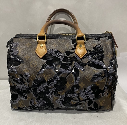 At Auction: LOUIS VUITTON Handbag SPEEDY 30.
