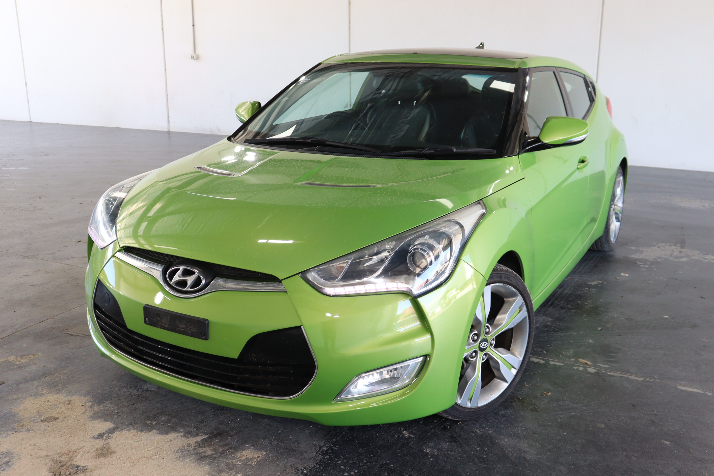 2013 Hyundai Veloster + FS Automatic Coupe Auction (0001-20045158 ...