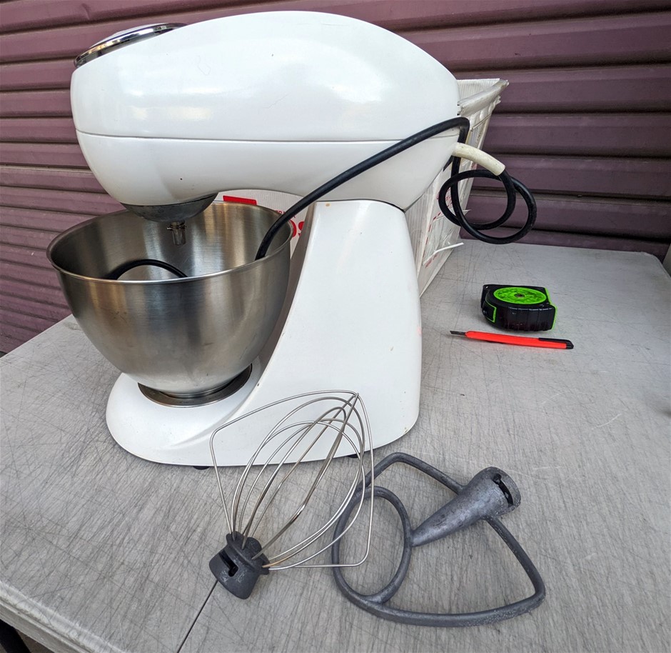 Kenwood Patissier Mixer KM270 DELIVERY AVAILABLE Auction (0059