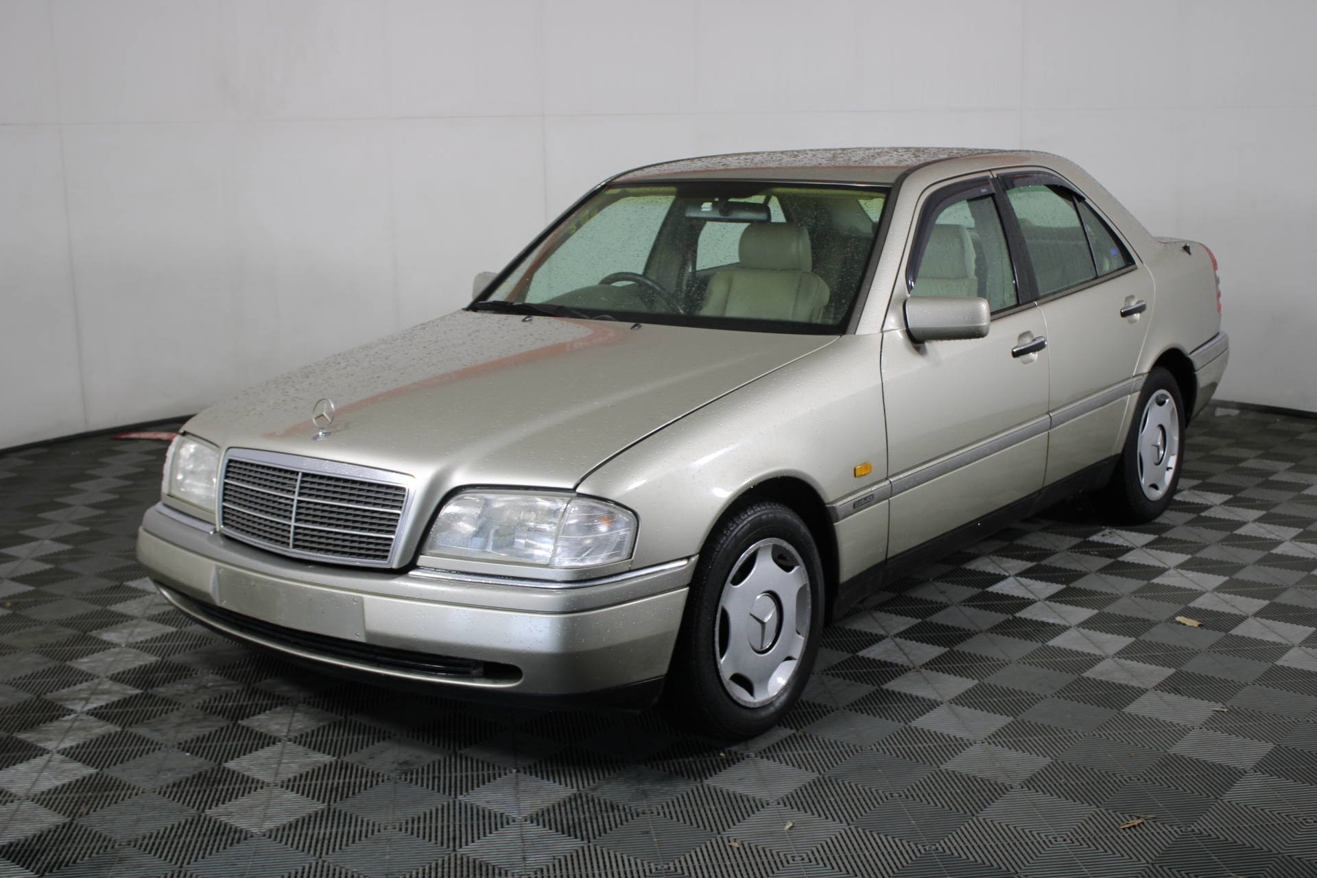 1994 Mercedes Benz C180 Classic W202 Automatic Sedan Auction  (0001-10319540)