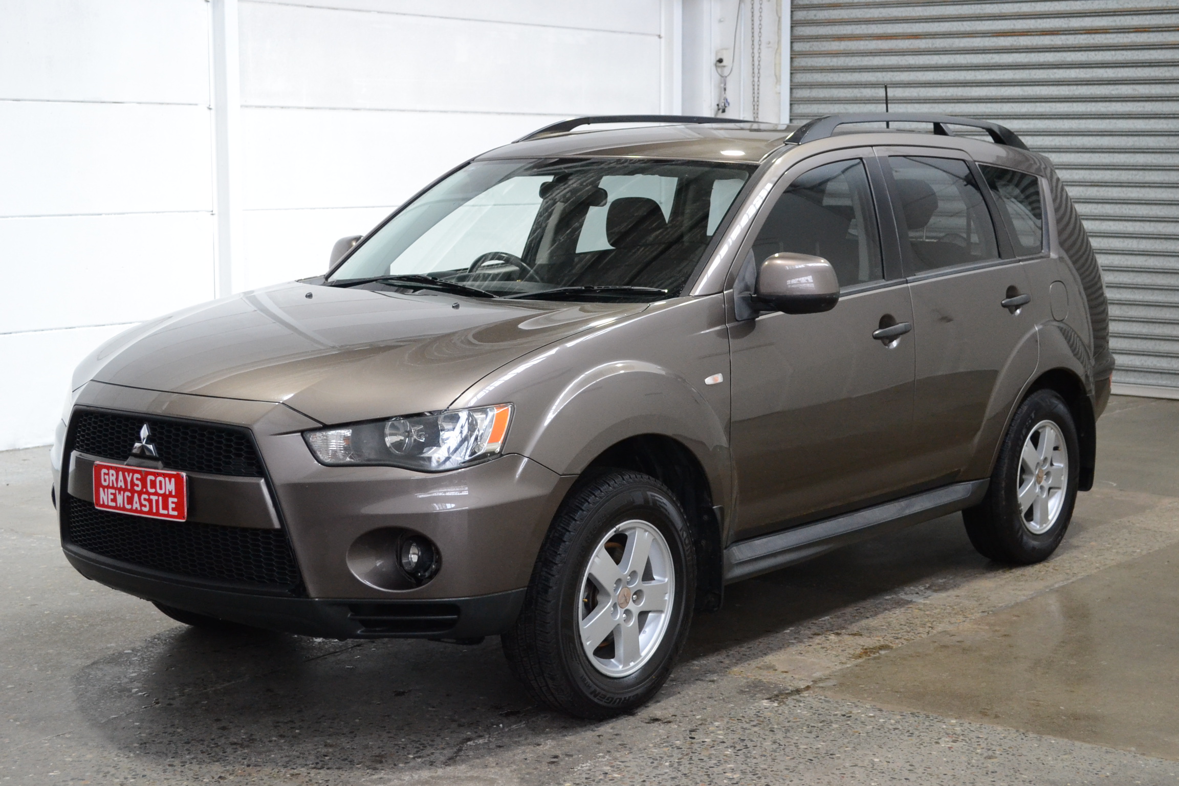 2010 Mitsubishi Outlander LS 2WD ZH CVT Wagon Auction (0001-10074780 ...