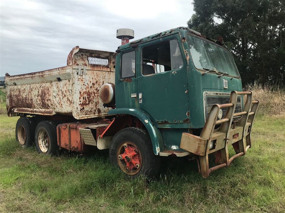 1977 International Acco 3070/B Tipper Truck Auction (0015-3021451 ...