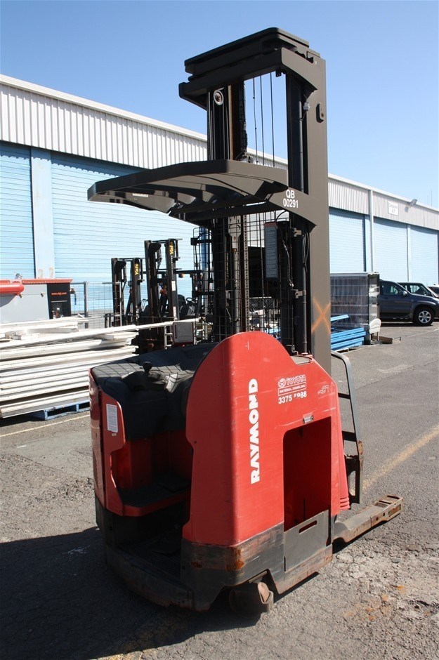 Raymond Electric Double Deep Reach Truck Auction (00015007220) Grays