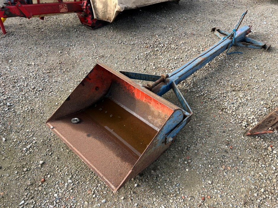 Tractor scoop bucket Auction (01623021749) Grays Australia