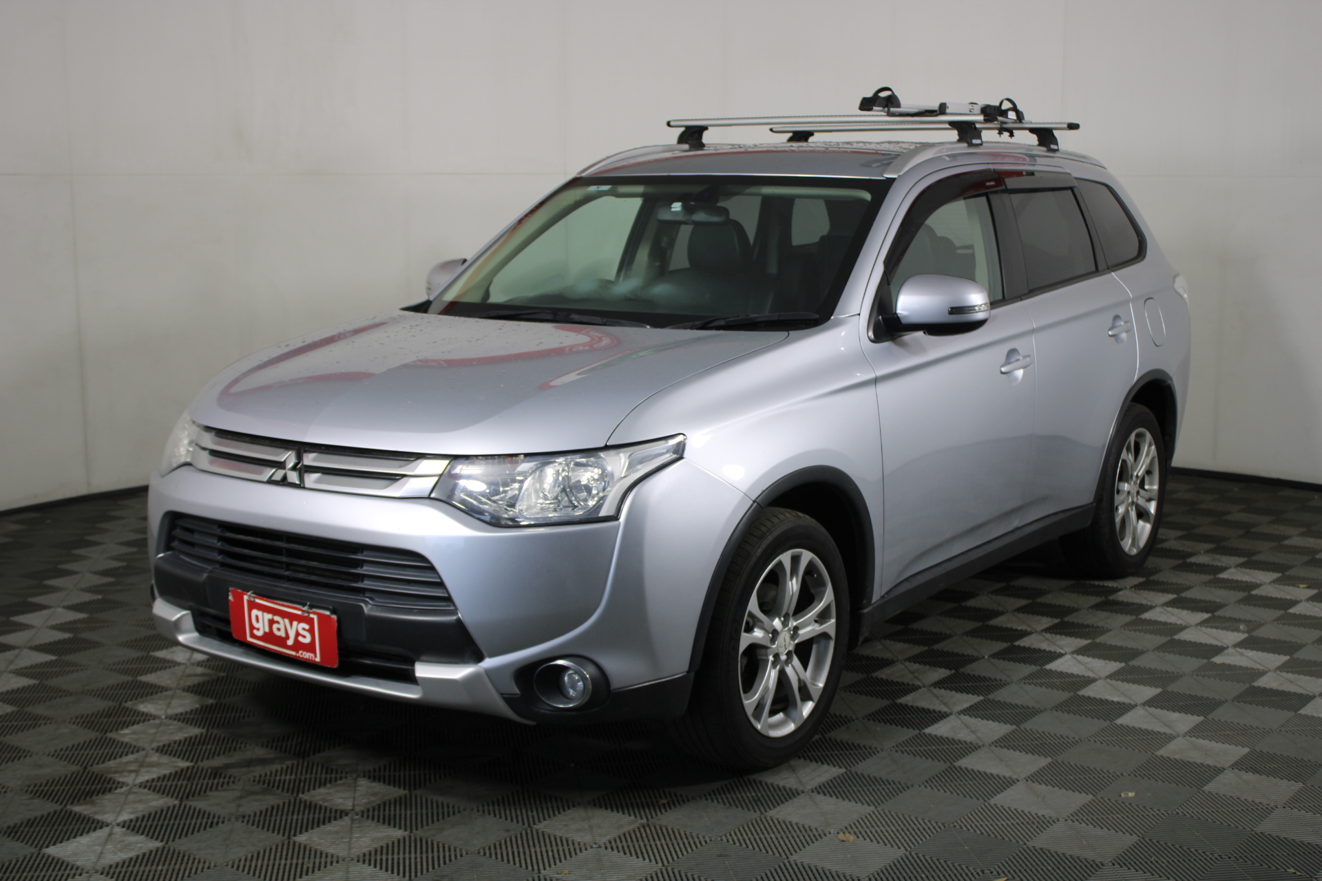 2014 Mitsubishi Outlander LS 4WD ZJ Turbo Diesel Automatic 7 Seats ...