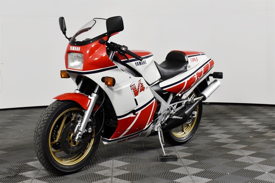 yamaha v4 500cc 2t