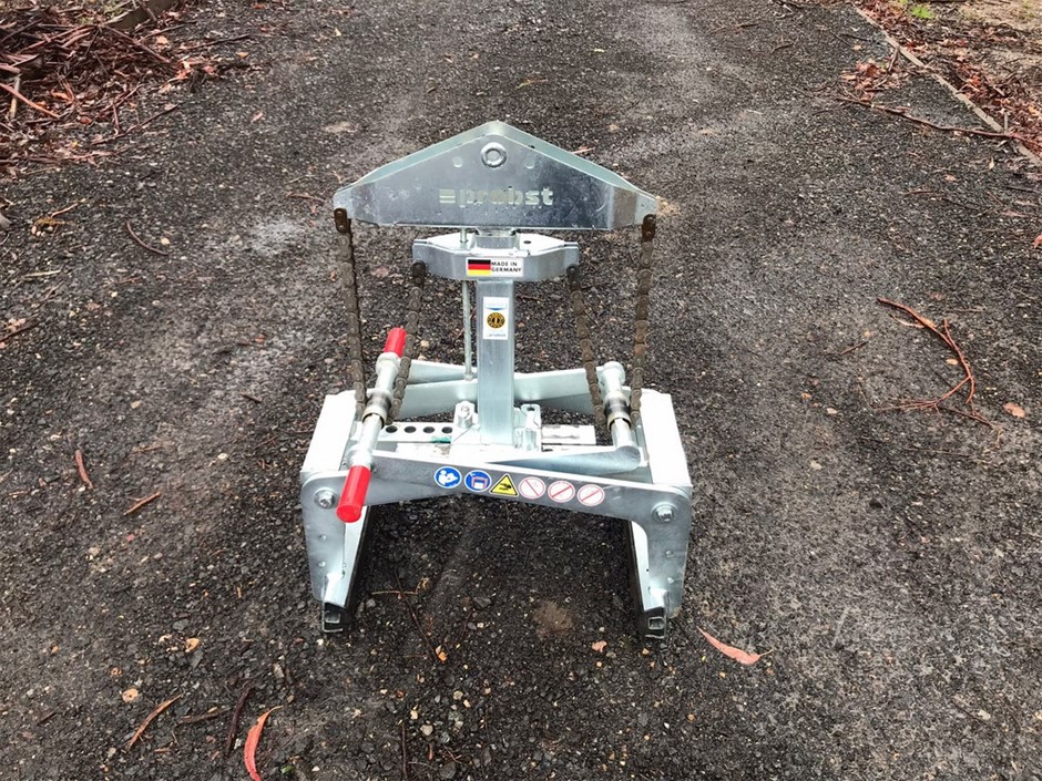 2021 Probst Sandstone Grab Auction (00145049025) Grays Australia