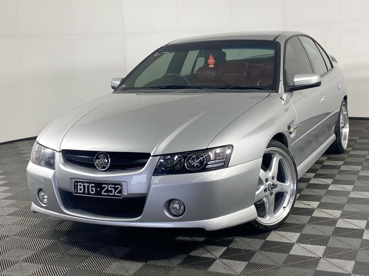 2005 Holden Commodore SS VZ Manual Sedan (WOVR-Inspected) Auction (0001 ...