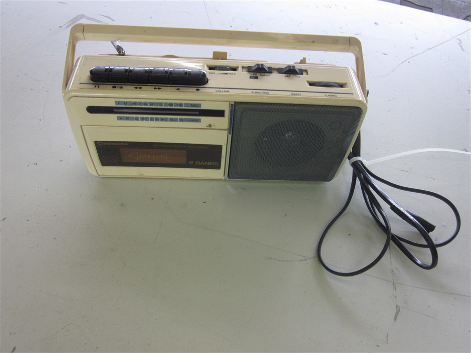 SONY ( CFM-140 II ) AM/FM Radio with Cassette Player & Recorder / AC & -  electronics - by owner - sale - craigslist