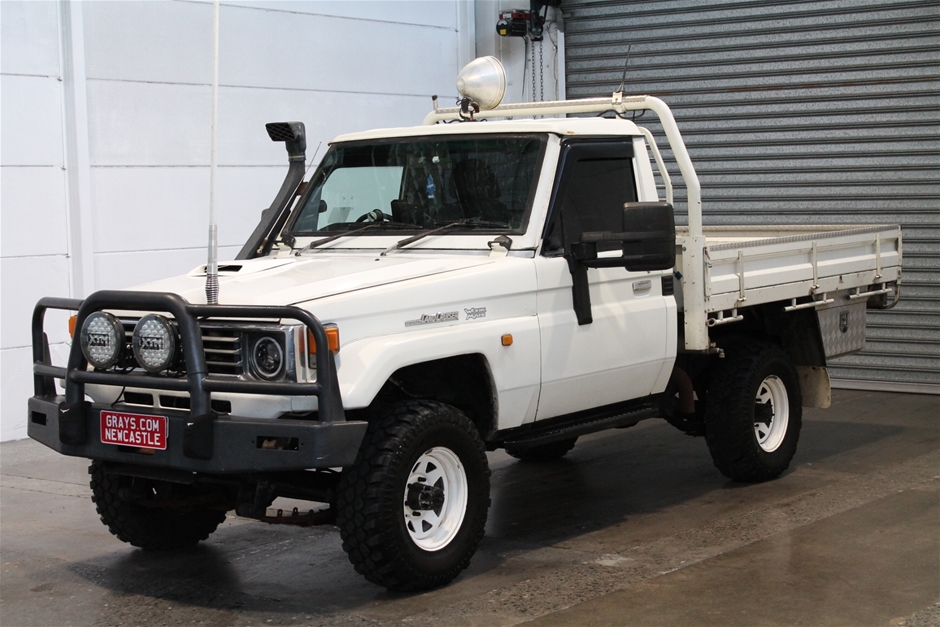 Toyota Landcruiser HZJ75RP-M Manual Cab Chassis Auction (0001-10077576 ...