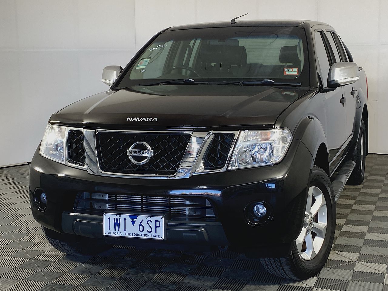 2013 Nissan Navara 4x4 ST-X550 D40 Turbo Diesel Automatic Dual Cab ...