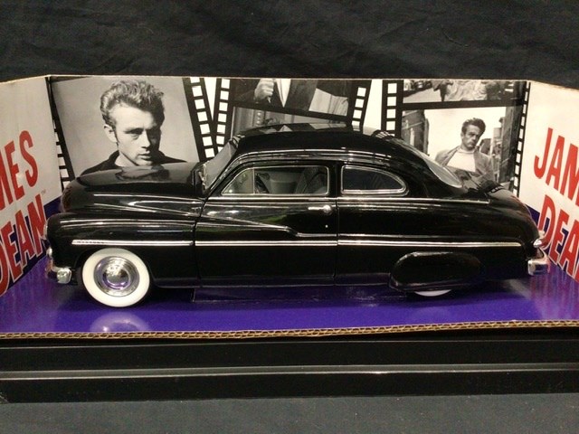 JAMES DEAN 1949 MERCURY COUPE 1/18 レア 1:18 Die-Cast James Dean “1949 Mercury Coupe” Limited