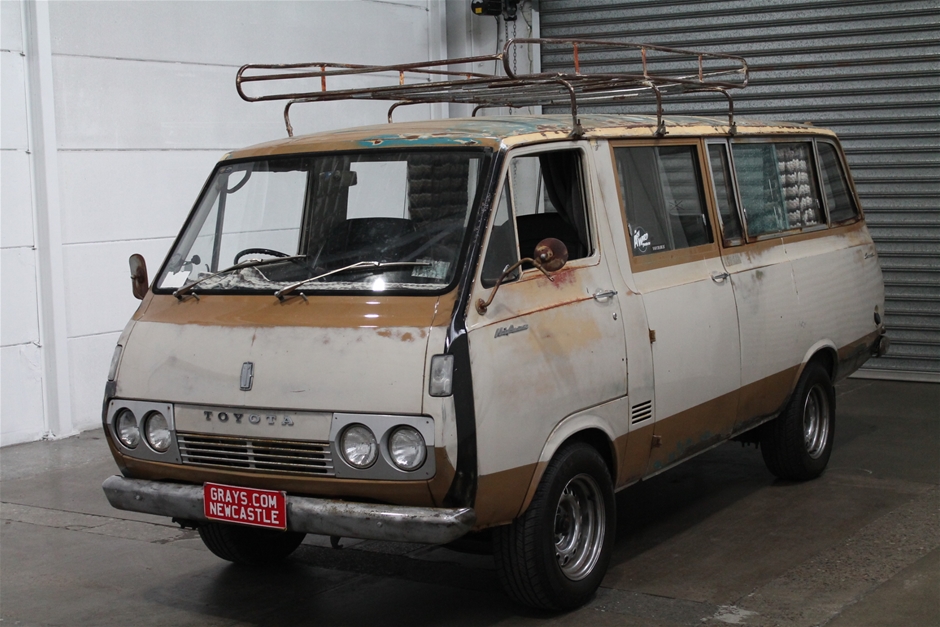 Toyota store hiace 1967