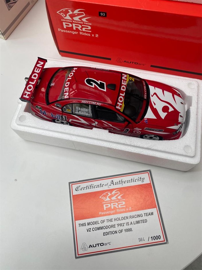 Holden Racing Team Passenger Rides X2 VZ Commodore, 1/18 Scale Model