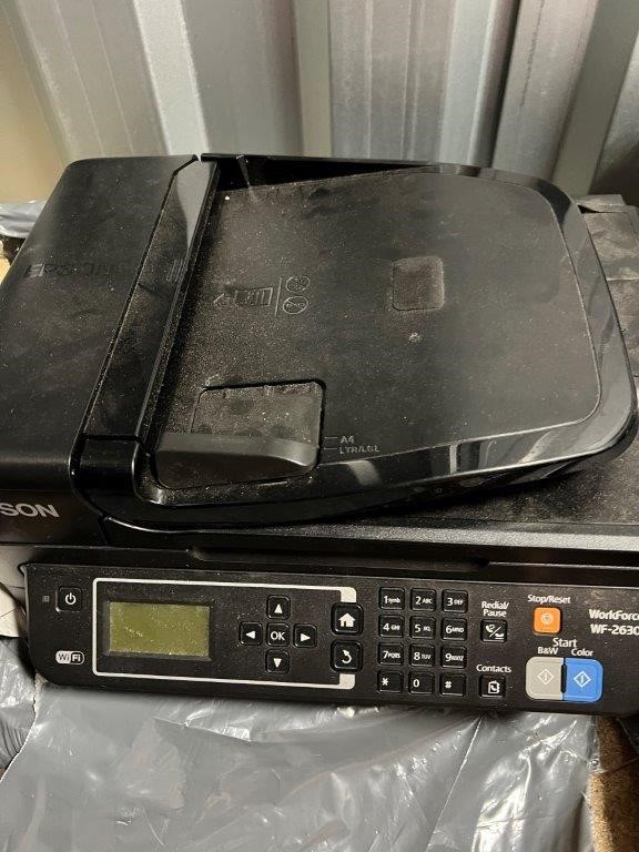 Entire contents of overdue storage including Auction (00013023393