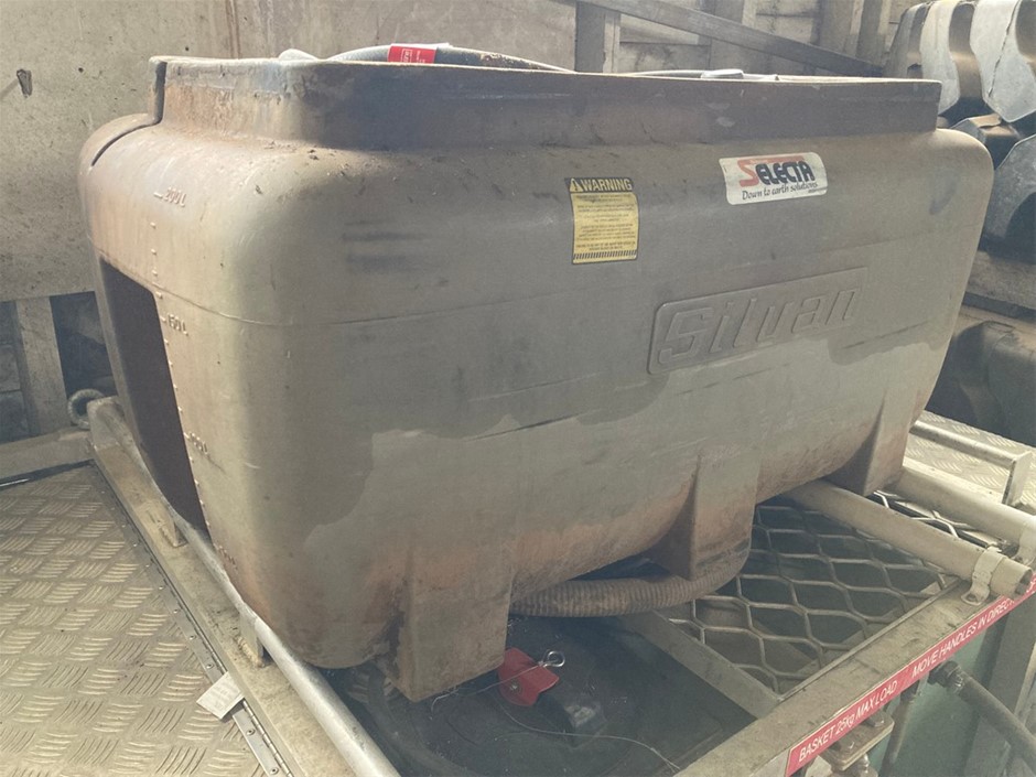 Silvan Polly Diesel Fuel Tank & Pump Auction (00035050506) Grays
