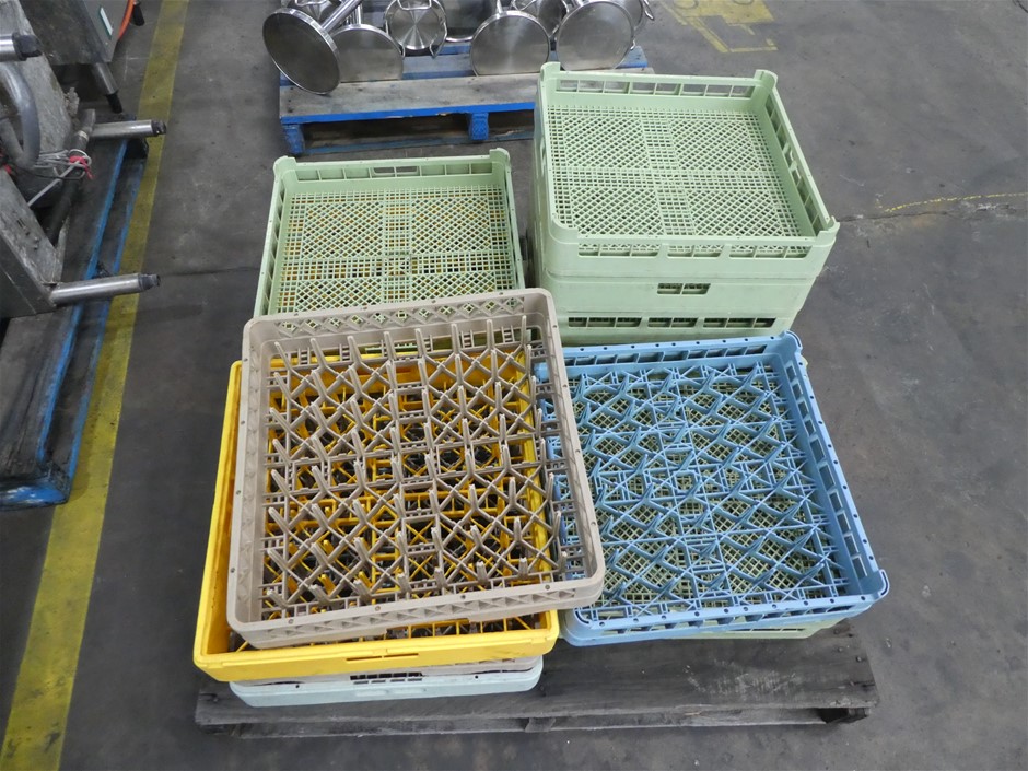 Pallet of Commercial Dishwasher Trays Auction (00042186804) Grays