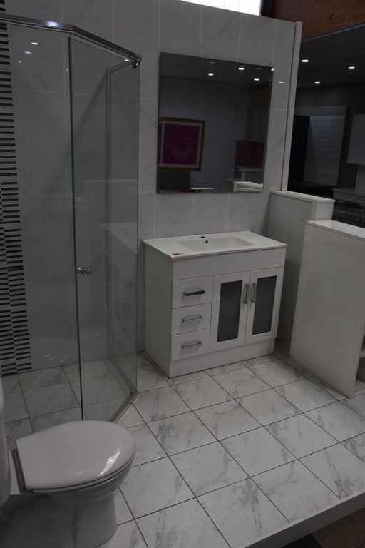 Bathroom Display Unit Auction (00865050628) Grays Australia