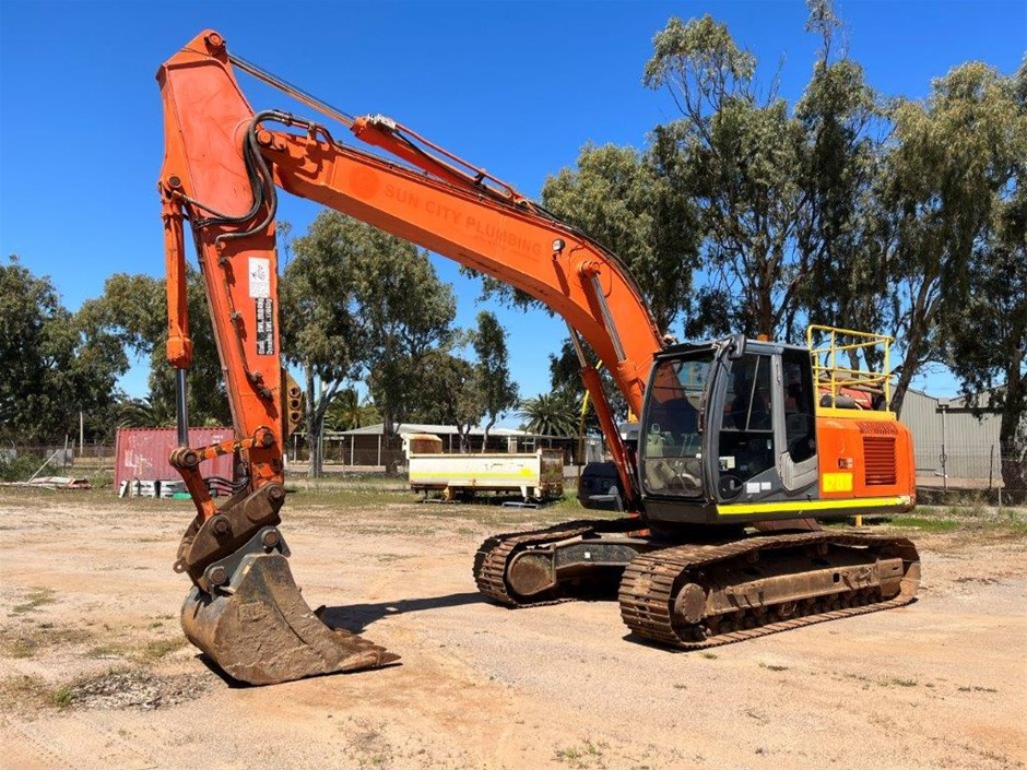 Hitachi ZX210LC-3 Hydraulic Excavator Auction (0001-9036121) | Grays ...