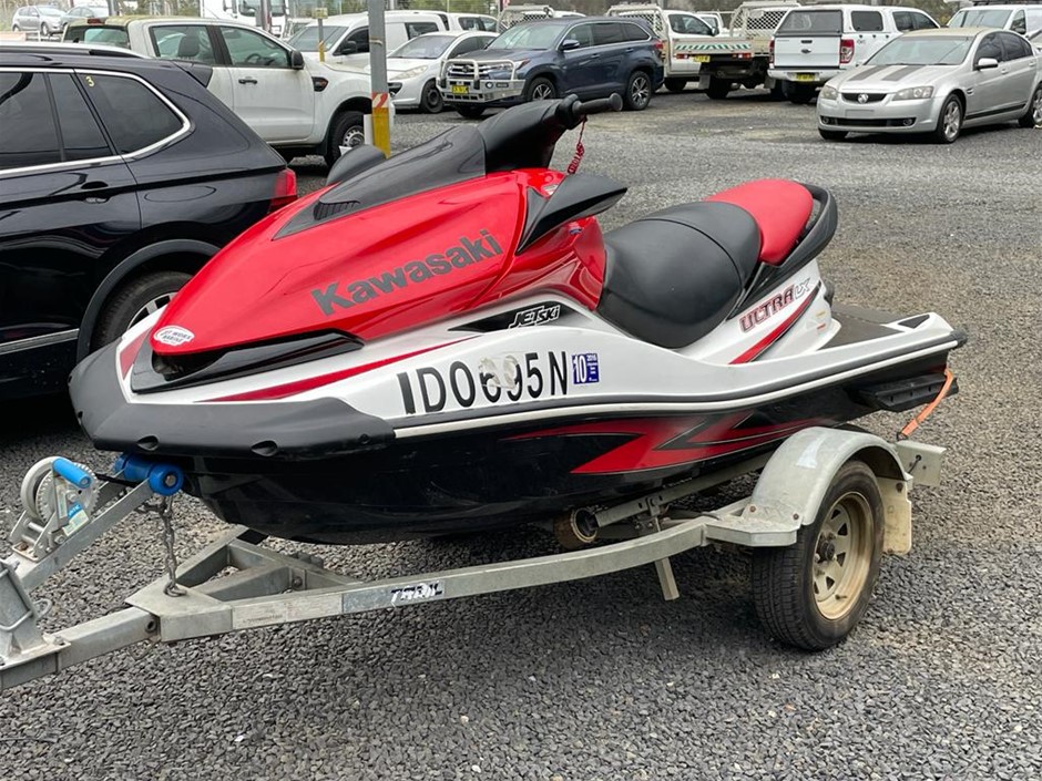 2009 Kawasaki Ultra LX 3 Seater Jet Ski, Sea Trail Trailer Auction