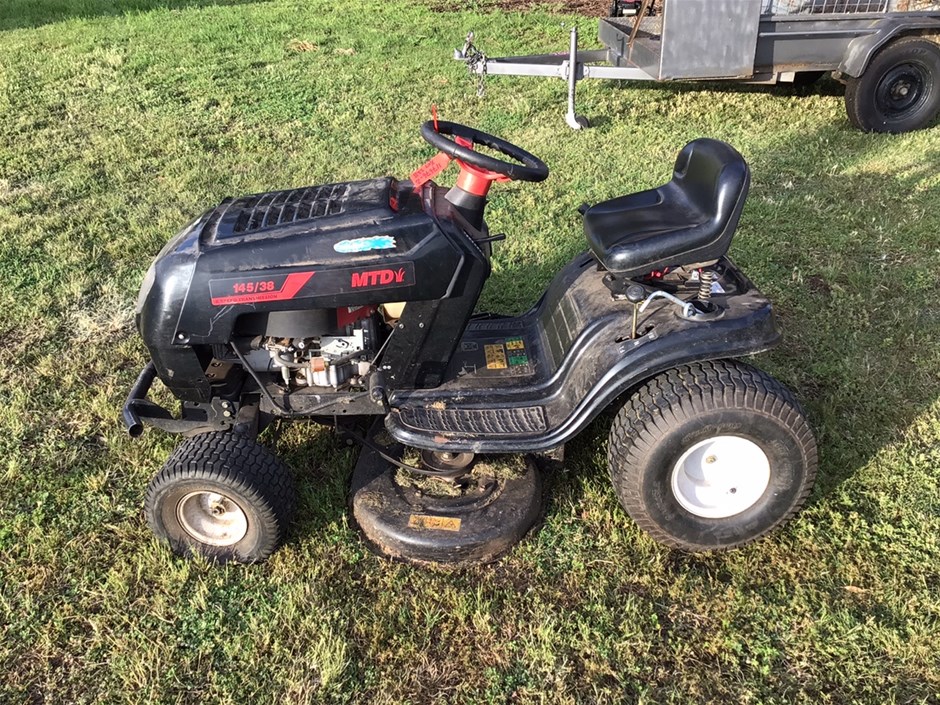 MTD Ride - On Mower Auction (0002-3023788) | Grays Australia