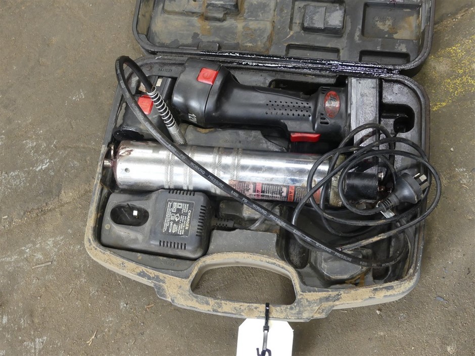 Powerbuilt 12 Volt Grease Gun Auction (01755050732) Grays Australia