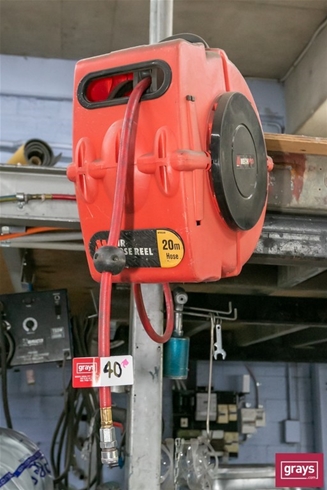 Retractable Air Hose Reel wall Mount Auction (0040-5050419