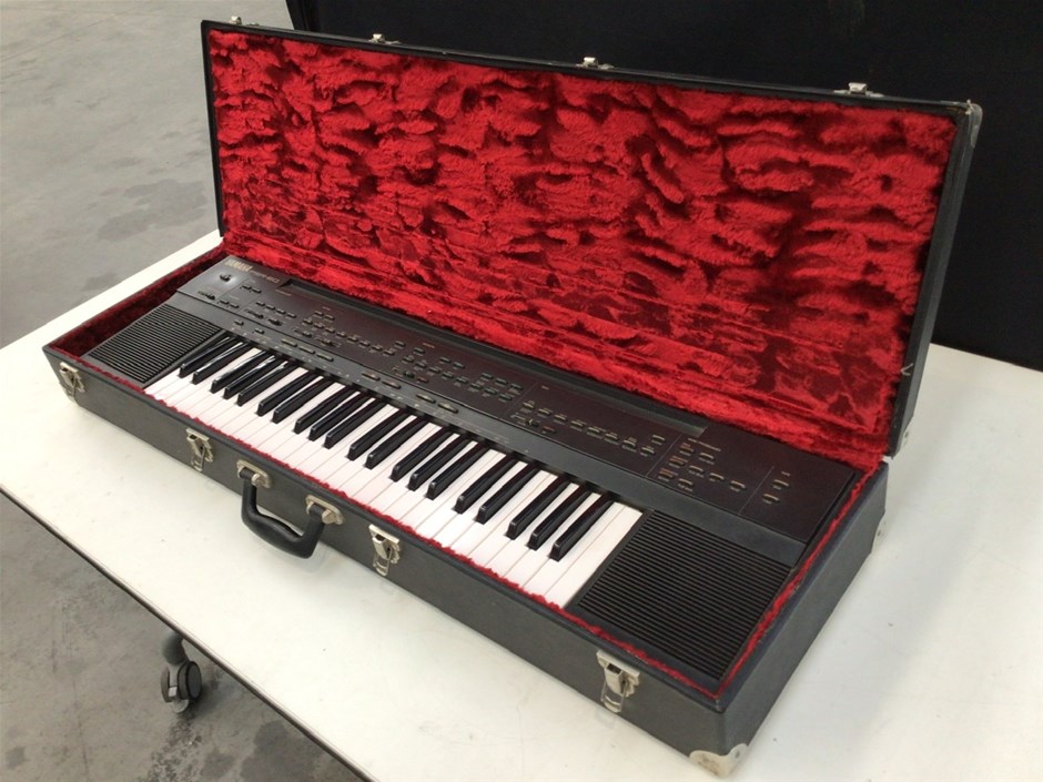 Yamaha PSR60 Portable Electric Keyboard Auction (00863023820) Grays