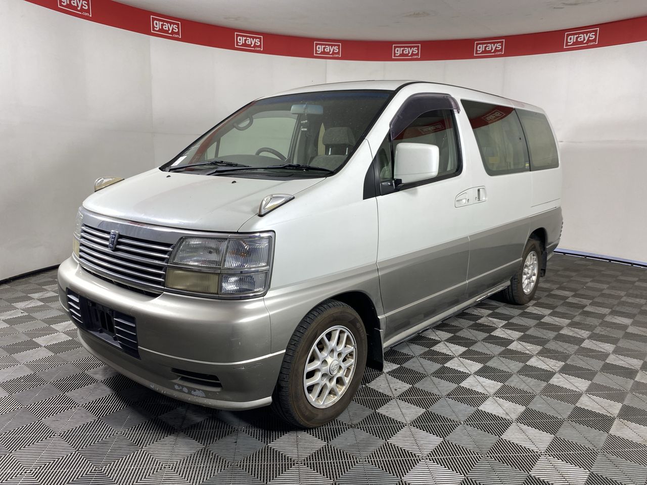 Nissan Elgrand Automatic 8 Seats People Auction (0001-50500042) | Grays ...