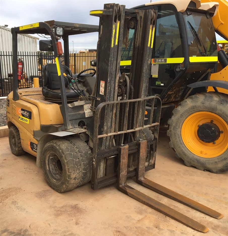 2010 TCM Forklift 2.5t 3.0m Diesel (Kalgoorlie) Auction (00069036480) Grays Australia