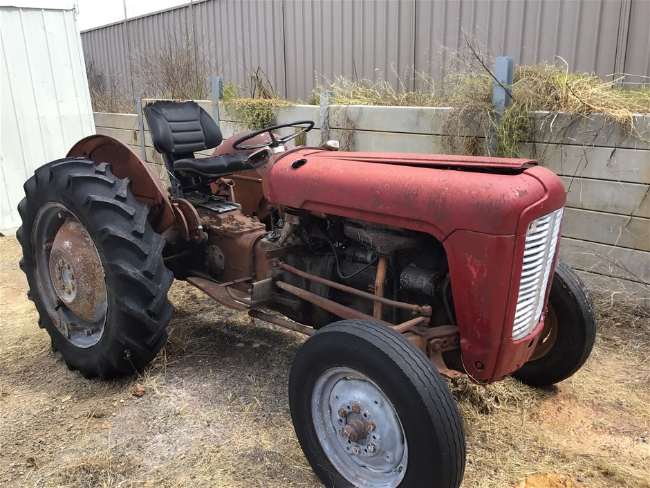 Standard Motor Co England Tractor Auction (00383023772) Grays Australia