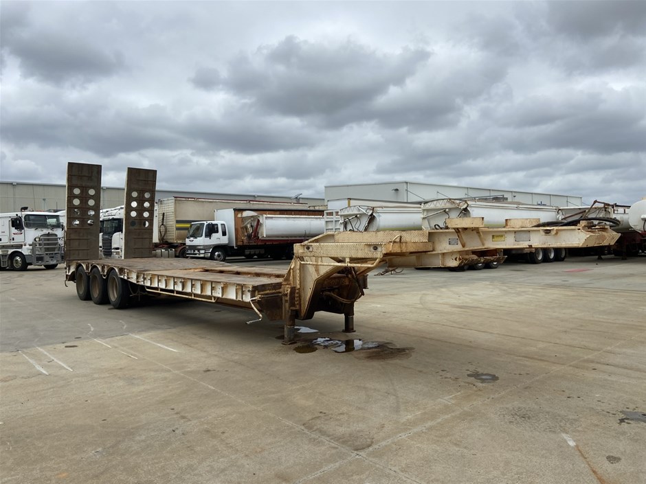 Air Ride Standard Triaxle Low Loader Trailer