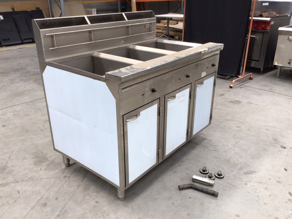Commercial Catering Equipment - Deep Fryer, Display Fridges