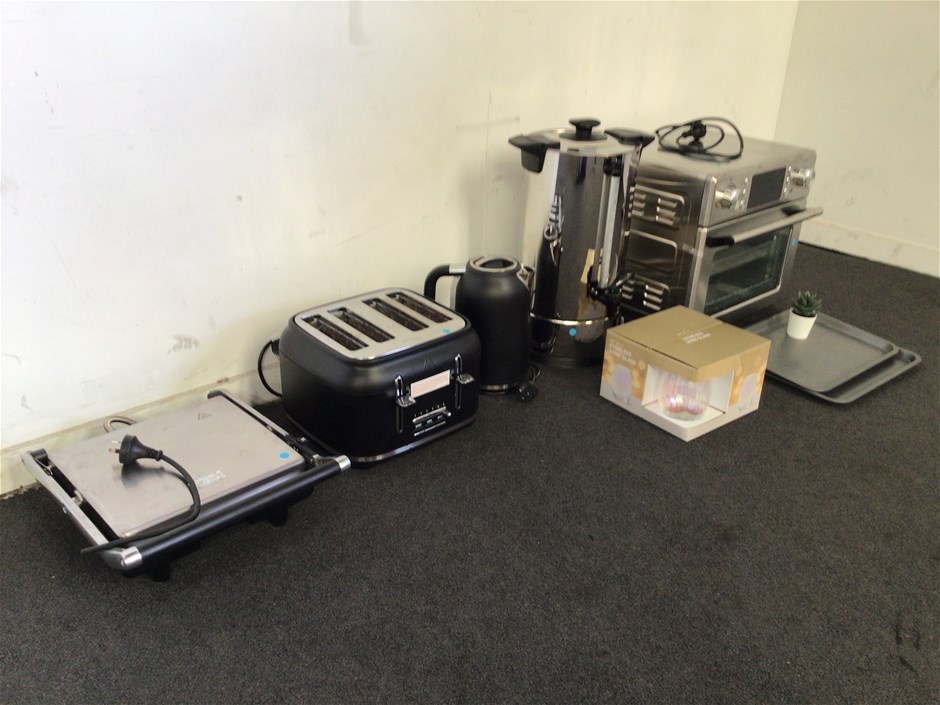 5x Kitchen Electrical Appliances Plus Other Items Auction (00847043522) Grays Australia