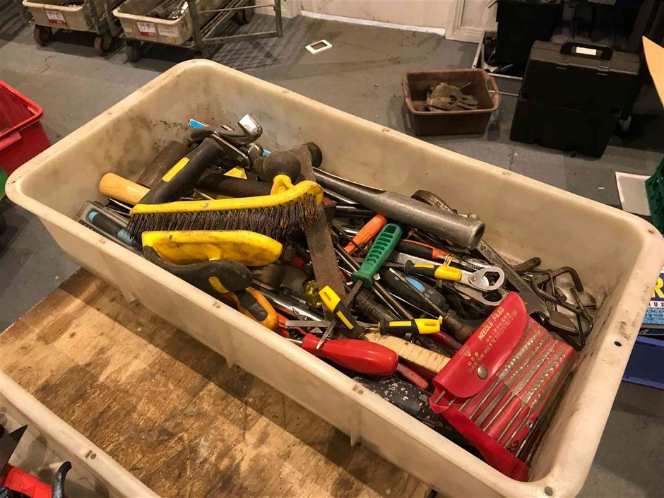 1x Tub of Assorted Hand Tools Auction (00873024371) Grays Australia