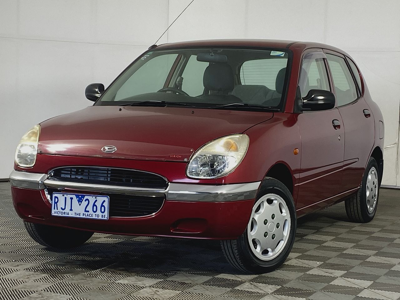 2001 Daihatsu Sirion M100 Auto
