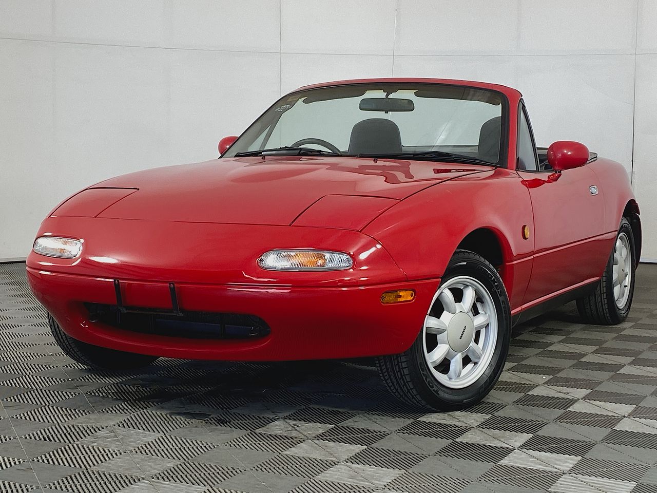 1990 MAZDA MX5 Manual Convertible Auction (0001-20083029) | Grays Australia