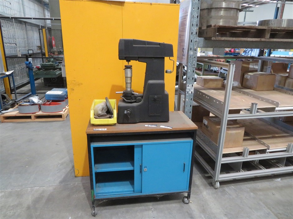 Hardness Tester, Rockwell 51051003Tester on trolley Auction (0114