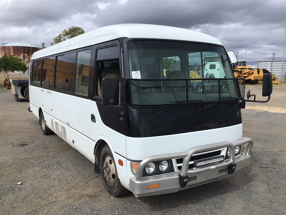 2009 Mitsubishi  BE600 4 x 2 Bus