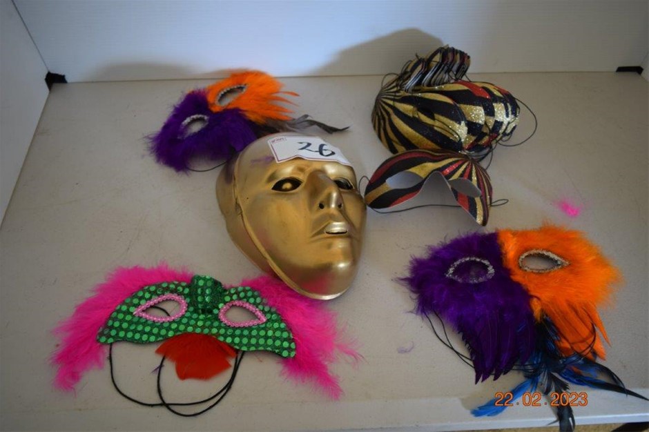Lot of 30 Unused Masquerade Ball Face Masks Auction (0026-9039219 ...