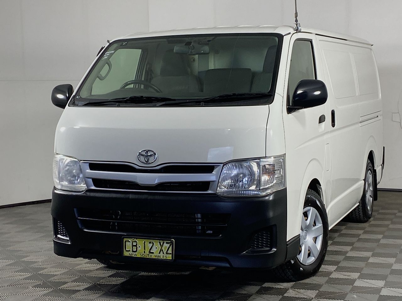 2013 Toyota HiAce LWB KDH201R TDI Automatic Van