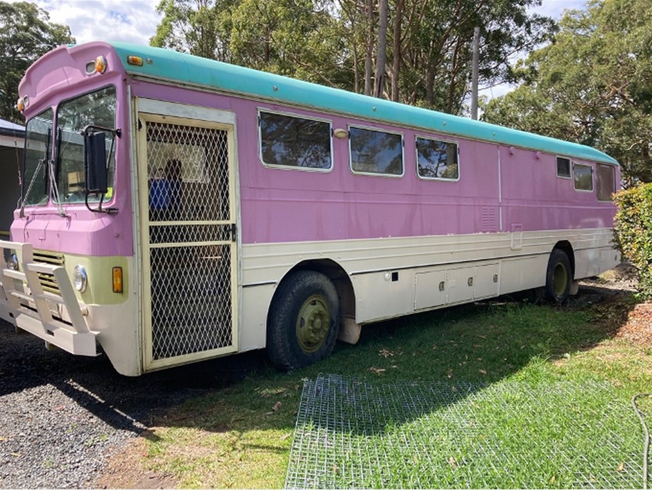 INTERNATIONAL ACC082A BUS / MOTORHOME 