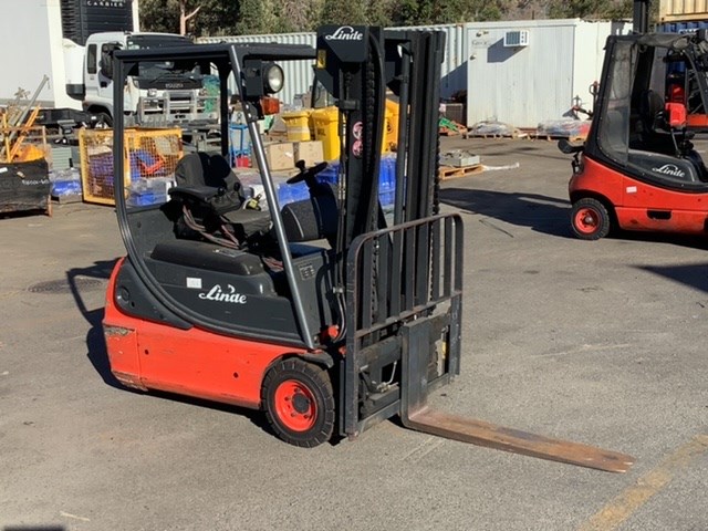 Unreserved Linde Forklifts and Pallet Trucks